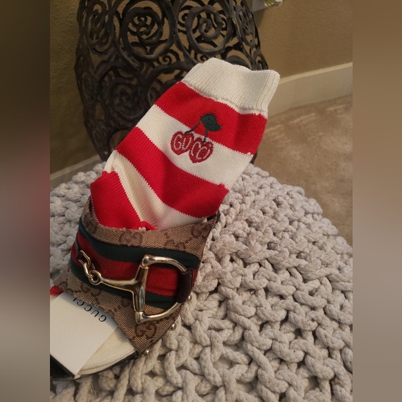 Gucci Red and White Knitted Ankle Socks With Cherries 🍒 - Picture 2 of 6